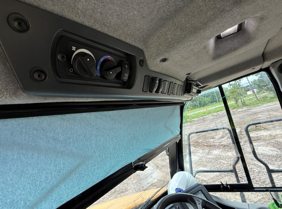 2023 CAT 730 Articulated Rock Truck for Sale